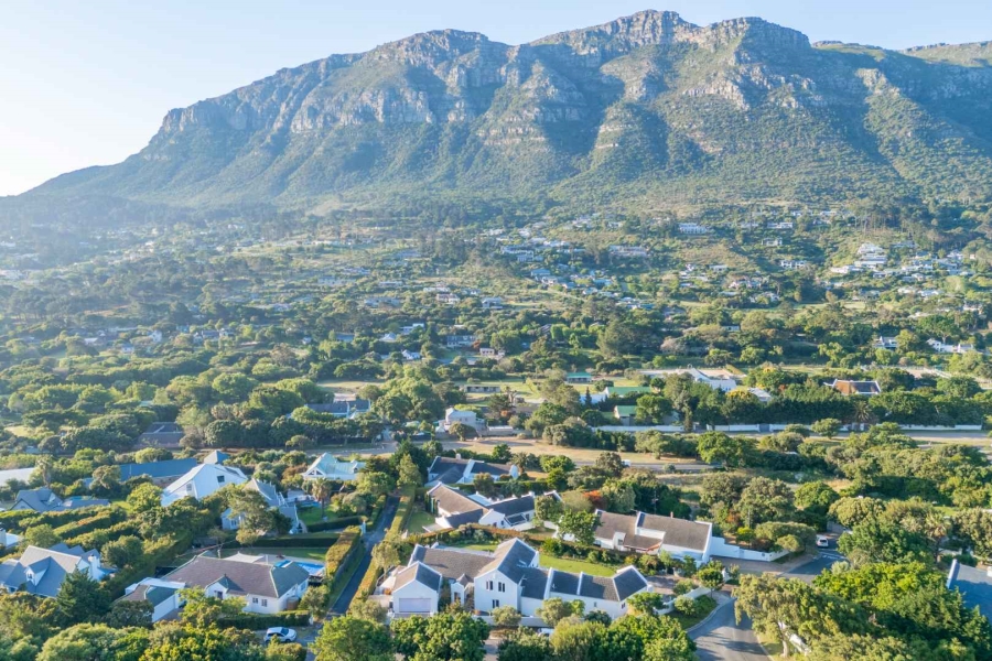 4 Bedroom Property for Sale in Oakhurst Estate Western Cape